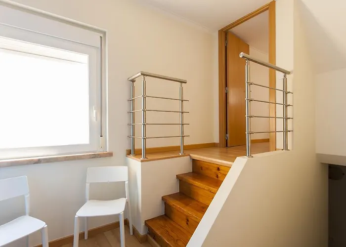 Appartement Joivy Bright 2br Apt With River Views &balcony In Alfama, Moments From Santa Apolonia Train Station *