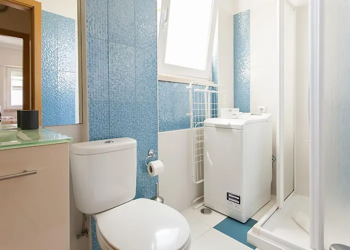 Appartement Joivy Bright 2br Apt With River Views &balcony In Alfama, Moments From Santa Apolonia Train Station Lisboa