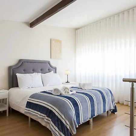 Joivy Bright 2br Apt With River Views &balcony In Alfama, Moments From Santa Apolonia Train Station Appartement Lissabon