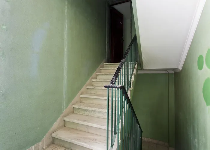 Joivy Bright 2br Apt With River Views &balcony In Alfama, Moments From Santa Apolonia Train Station *