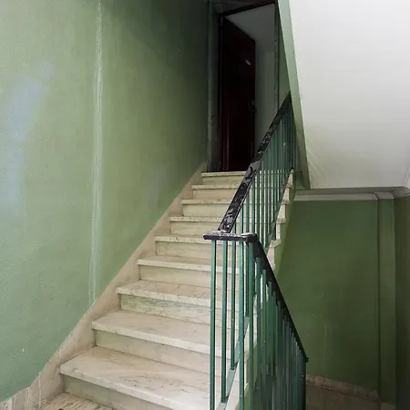 Joivy Bright 2br Apt With River Views &balcony In Alfama, Moments From Santa Apolonia Train Station *
